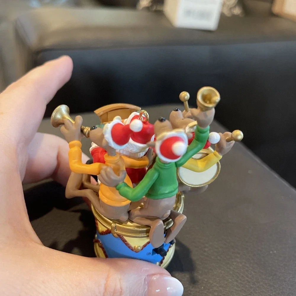 Hallmark Ornaments 2001 Kris‎ And The Kringles Has Sound New